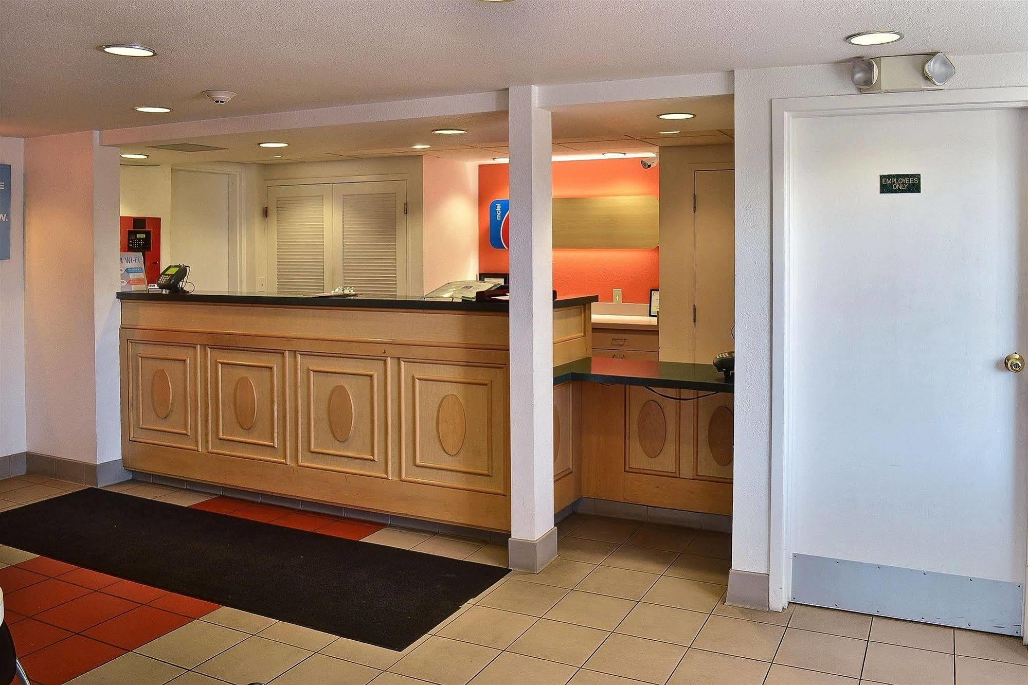 Motel 6-Billings, Mt - North Екстериор снимка